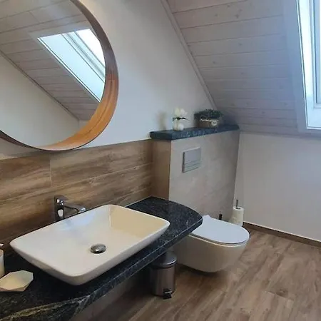 Semesterbostad Comfortable With A Terrace And Garden Borsk